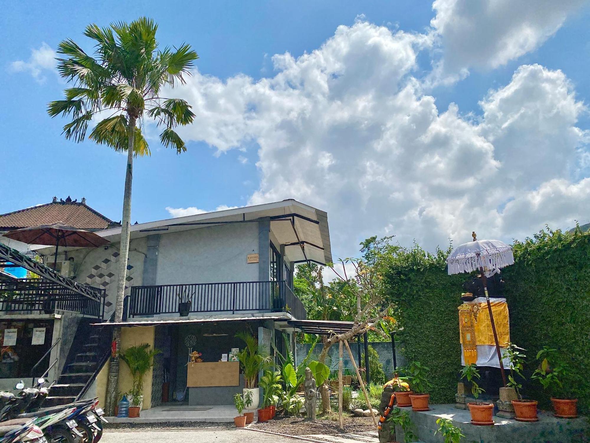 The Jungle Hostel Canggu Exterior photo